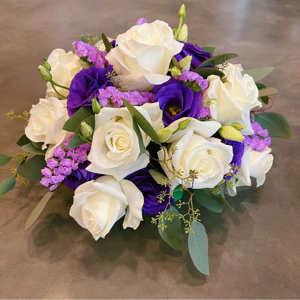 Table Flower Arrangement - Royal Whisper TF04 by Jardin Eden Flowers & Aromatique
